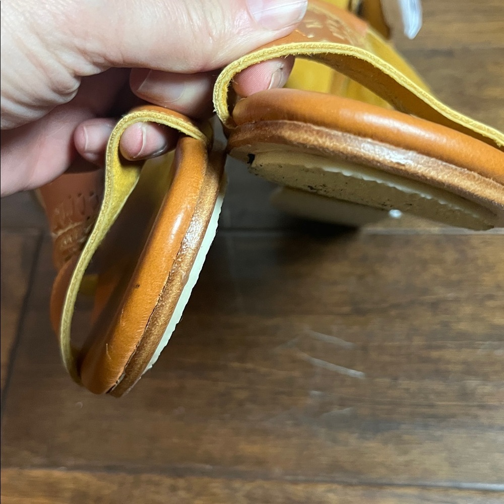 ELF Savannah Leather Sandals, size 7 - Picture 5 of 8